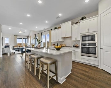3000 Corvara Drive - Photo Thumbnail 25