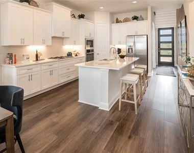 3000 Corvara Drive - Photo Thumbnail 20