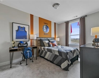 3000 Corvara Drive - Photo Thumbnail 8