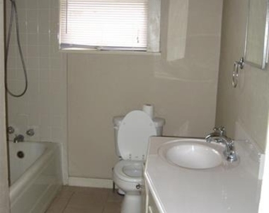 3140 View Street - Photo Thumbnail 6