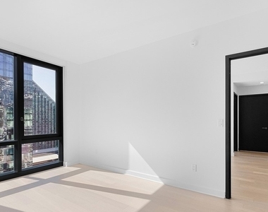 West End Avenue - Photo Thumbnail 2