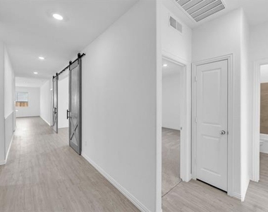 1321 Lazy Grove Drive - Photo Thumbnail 4