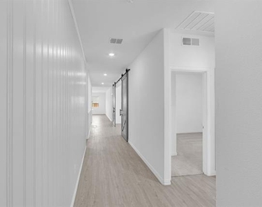 1321 Lazy Grove Drive - Photo Thumbnail 3
