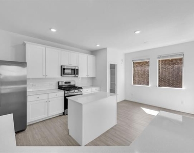 1321 Lazy Grove Drive - Photo Thumbnail 30