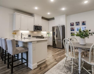 3504 Zellwood Lane - Photo Thumbnail 6