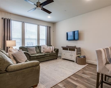 3504 Zellwood Lane - Photo Thumbnail 2