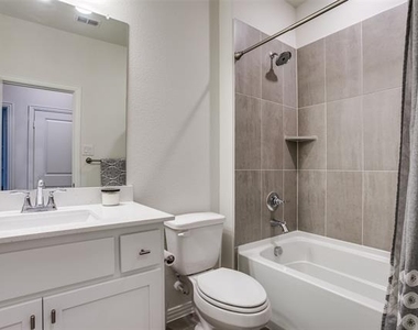 3504 Zellwood Lane - Photo Thumbnail 19