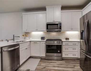 3504 Zellwood Lane - Photo Thumbnail 8