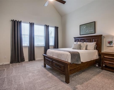 3504 Zellwood Lane - Photo Thumbnail 13