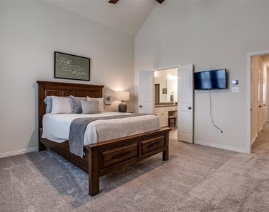 3504 Zellwood Lane - Photo Thumbnail 14