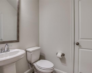 3504 Zellwood Lane - Photo Thumbnail 12