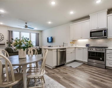 3504 Zellwood Lane - Photo Thumbnail 7