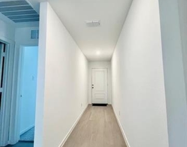 3603 Chambray Drive - Photo Thumbnail 8