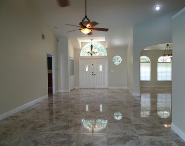 6325 Winding Lake Drive - Photo Thumbnail 3