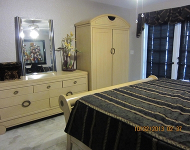 6325 Winding Lake Drive - Photo Thumbnail 10