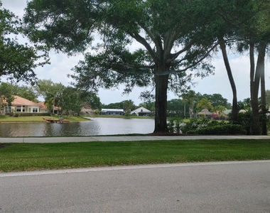 6325 Winding Lake Drive - Photo Thumbnail 24