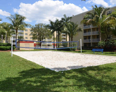 18335 Nw 68 Avenue - Photo Thumbnail 19