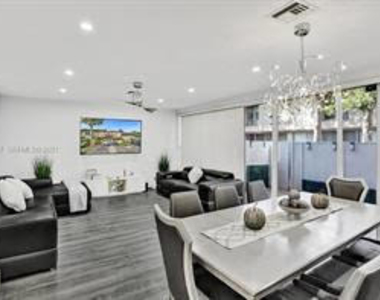 833 Nw 81st Avenue - Photo Thumbnail 1