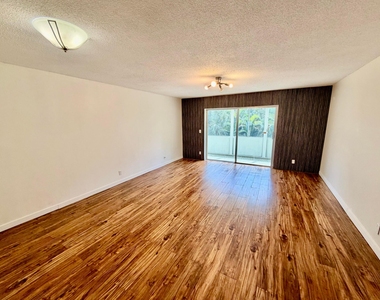 1000 Ne 14th Avenue - Photo Thumbnail 1