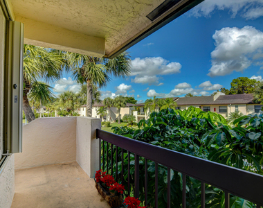 7911 Eastlake Drive - Photo Thumbnail 10
