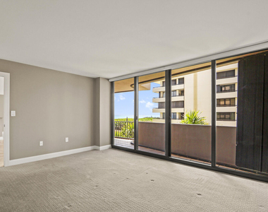 4200 N Ocean - Photo Thumbnail 16