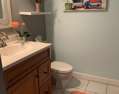 825 Center Street - Photo Thumbnail 16