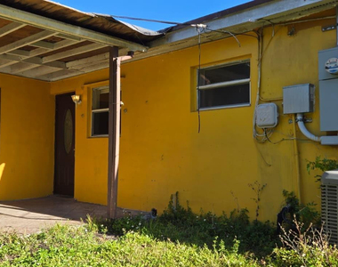 112 Newton Road - Photo Thumbnail 28