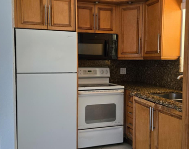 112 Newton Road - Photo Thumbnail 4