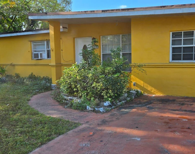 112 Newton Road - Photo Thumbnail 26