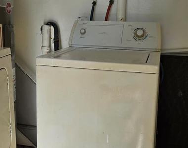112 Newton Road - Photo Thumbnail 27