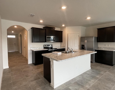 9617 Potomac Drive - Photo Thumbnail 2