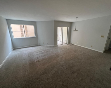 9901 Westview Drive - Photo Thumbnail 3
