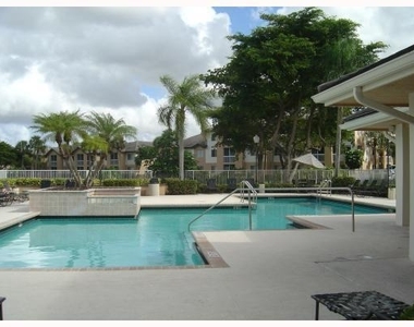 9901 Westview Drive - Photo Thumbnail 6