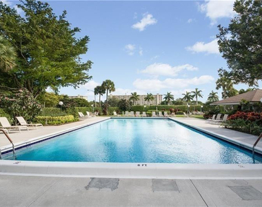 3091 N Course Drive - Photo Thumbnail 8