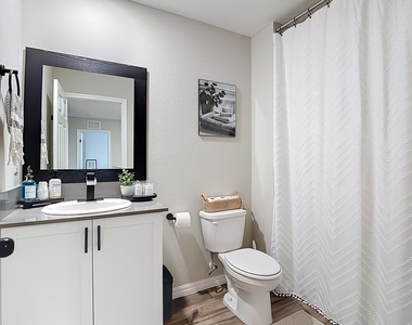 1504 Hummingbird Road - Photo Thumbnail 21