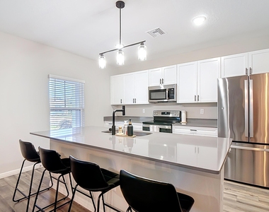 1504 Hummingbird Road - Photo Thumbnail 2