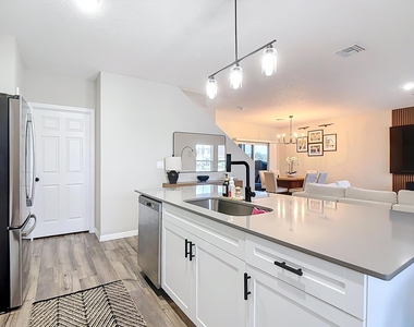 1504 Hummingbird Road - Photo Thumbnail 1