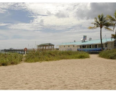4445 El Mar Drive - Photo Thumbnail 5