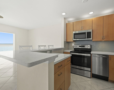 400 Wilma Circle - Photo Thumbnail 8