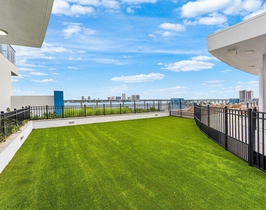 220 Lake Shore Drive - Photo Thumbnail 59