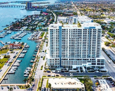 220 Lake Shore Drive - Photo Thumbnail 36