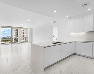 220 Lake Shore Drive - Photo Thumbnail 1