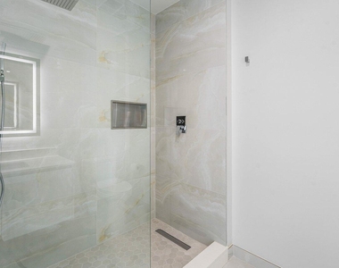 220 Lake Shore Drive - Photo Thumbnail 25