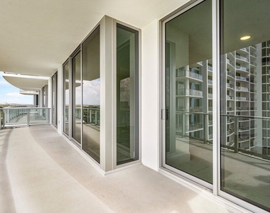220 Lake Shore Drive - Photo Thumbnail 31
