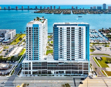 220 Lake Shore Drive - Photo Thumbnail 34