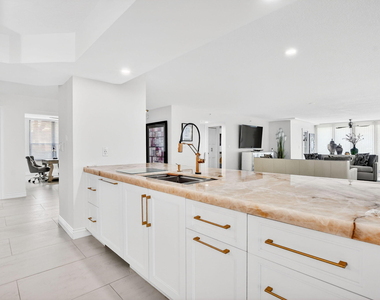 7233 Promenade Drive - Photo Thumbnail 13