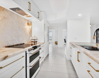 7233 Promenade Drive - Photo Thumbnail 12
