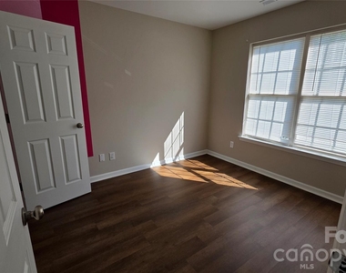 7147 Henderson Valley Lane - Photo Thumbnail 17