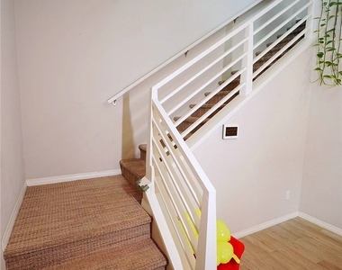 103 Cambria Court - Photo Thumbnail 20