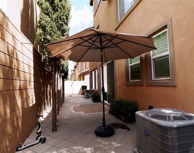 103 Cambria Court - Photo Thumbnail 3